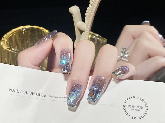 法式貓眼美甲，南寧美甲學(xué)校排行推薦