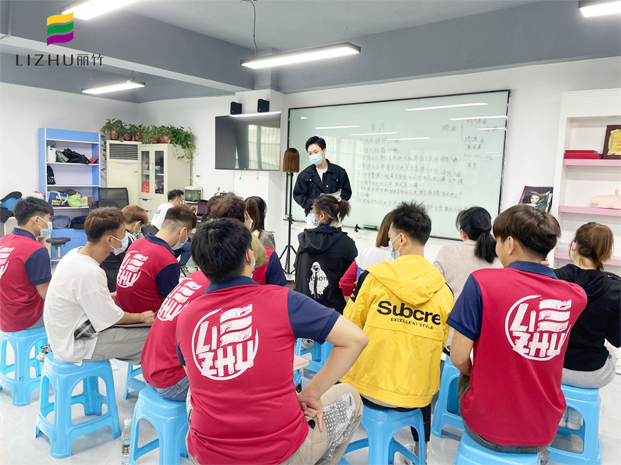 生姜洗頭的好處？南寧美發(fā)洗護學(xué)校理論講解