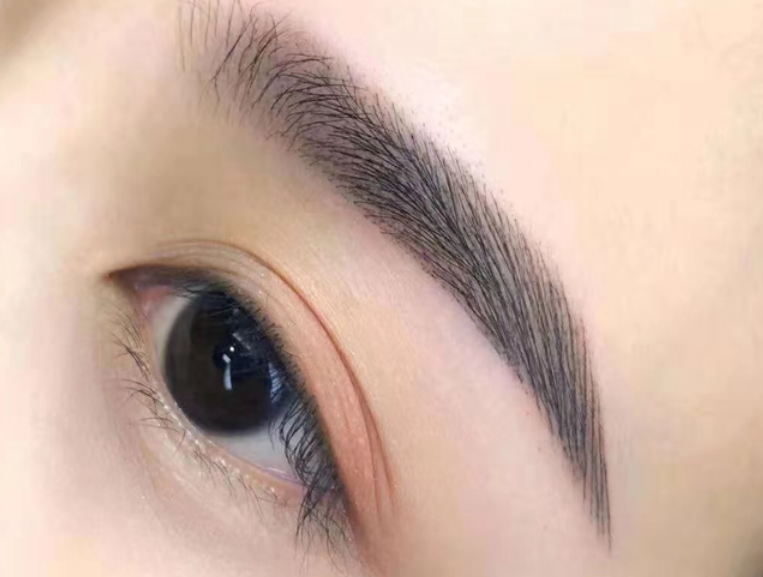 紋眉的價(jià)格怎么決定？南寧紋繡十大名校揭秘