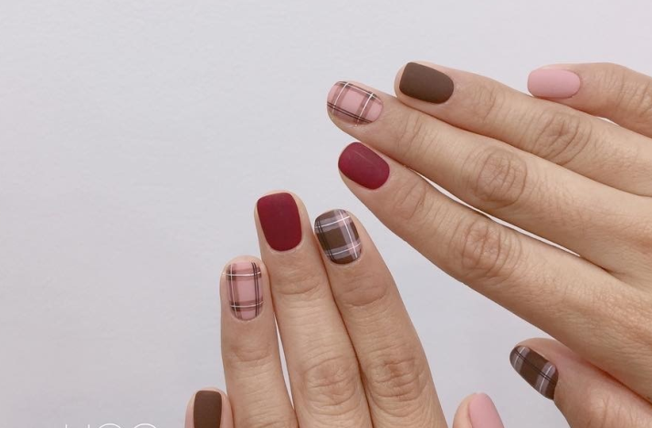 格紋美甲，廣西美甲培訓(xùn)排行前三推薦