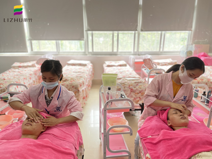 皮膚反復(fù)過(guò) 敏如何護(hù)理？廣西皮膚管理課程