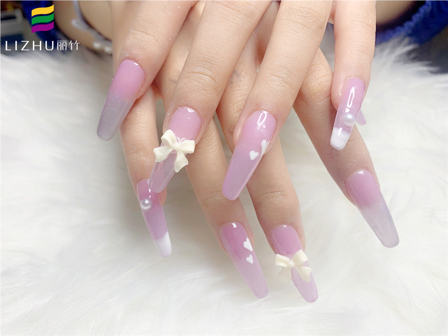 南寧美甲教學(xué)課件：水晶甲與光療甲的區(qū)別