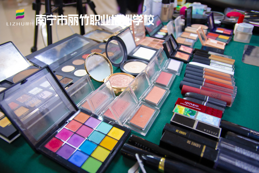 眼影的色調認識，廣西彩妝化妝基礎班課件內容
