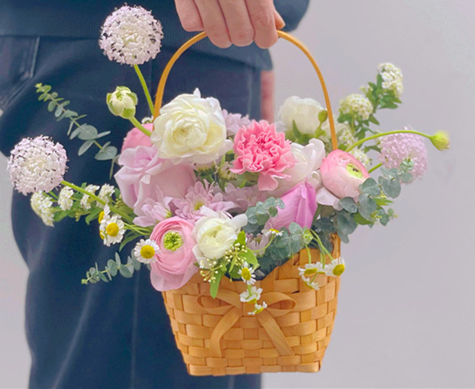 韓式手提花籃，南寧鮮花培訓(xùn)作品
