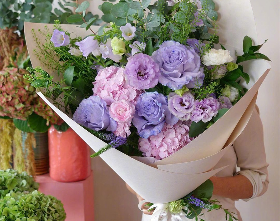 韓系甜美花束，廣西花藝插花造型學(xué)校浪漫推薦