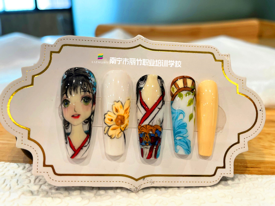 古風人物彩繪美甲，廣西美甲培訓作品