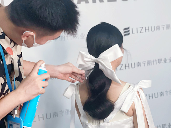 簡(jiǎn)約韓式新娘手法要點(diǎn)概述，廣西化妝學(xué)校教學(xué)筆記