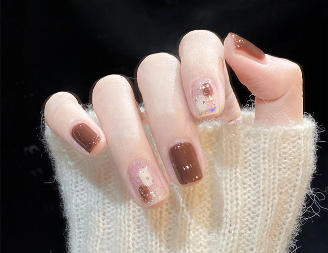 極簡風(fēng)美甲，廣西美甲培訓(xùn)中心推薦