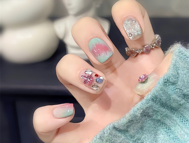 適合短圓甲的秋冬氛圍美甲，南寧美甲推薦