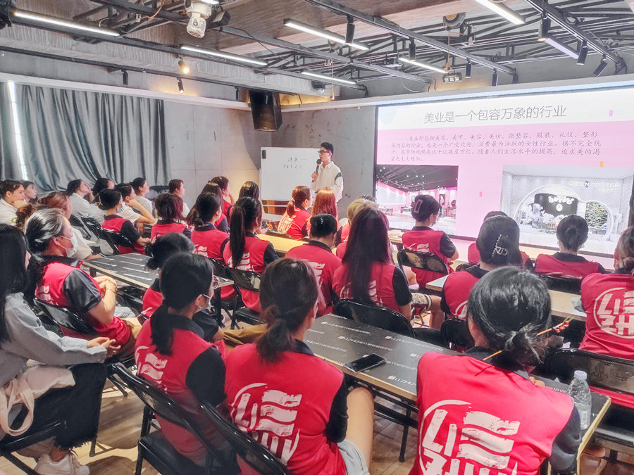 零基礎(chǔ)學(xué)紋繡，到南寧紋繡專業(yè)培訓(xùn)