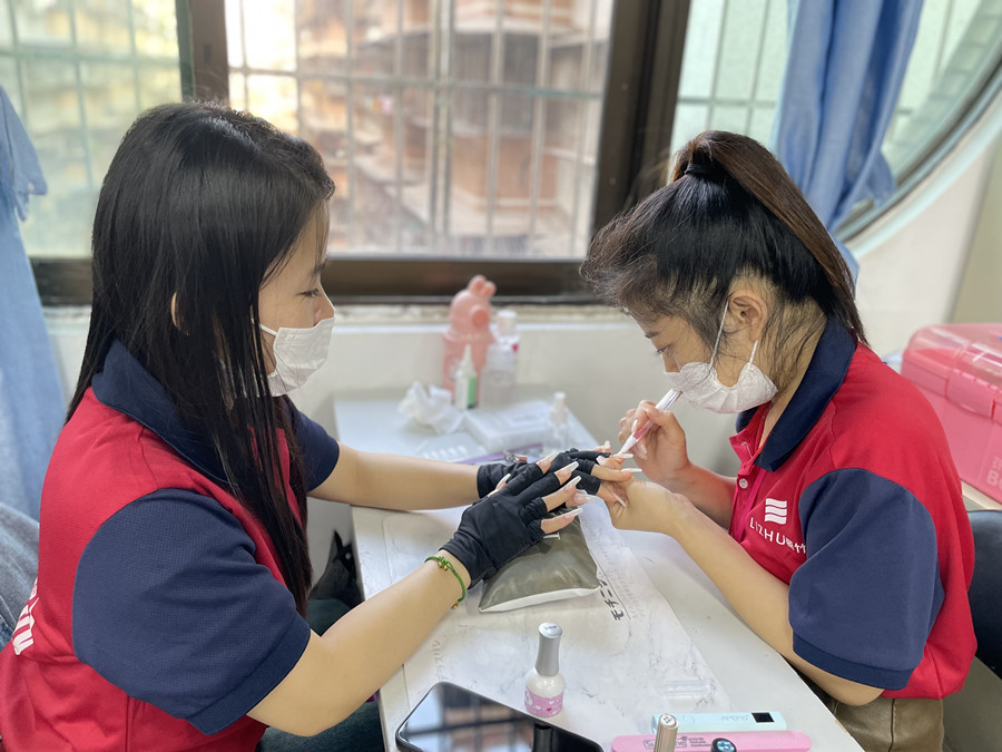 如何洗掉指甲油的辦法，廣西美甲進修課程