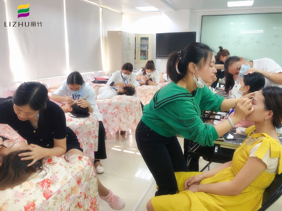 紋繡師做好漸變效果的技巧，廣西紋繡師職業(yè)學(xué)校分享