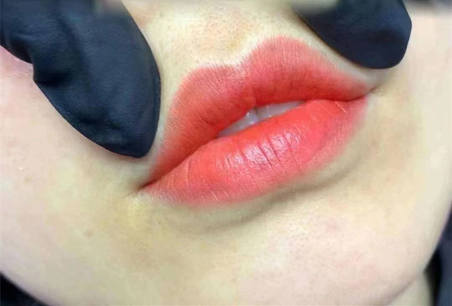 紋唇的顏色要怎么選擇？零基礎(chǔ)學(xué)紋唇