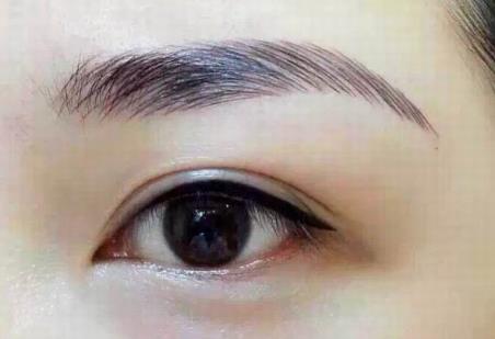 為什么眉毛和美瞳線要一起紋？南寧紋繡造型學(xué)校解析