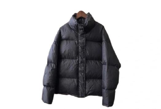 黑色短款羽絨服搭配技巧，廣西人物形象造型課程