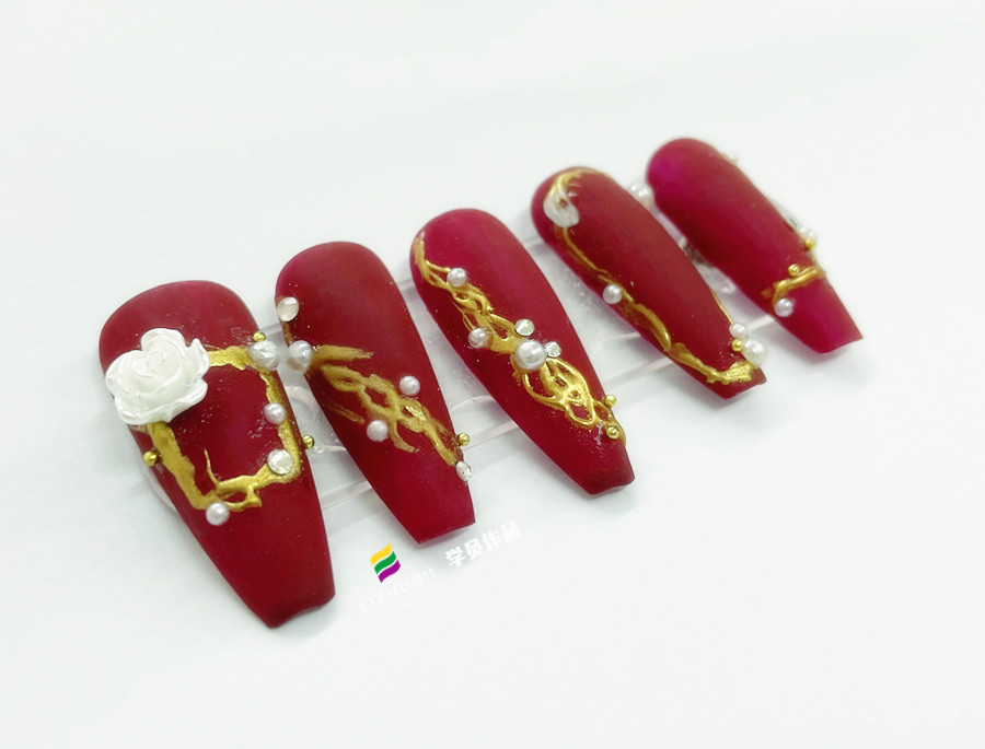 新年紅色美甲，廣西學(xué)美甲款式