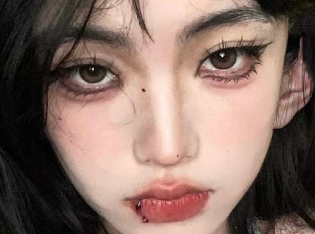 超A的亞裔混血辣妹眼妝教程，廣西網(wǎng)紅造型培訓(xùn)