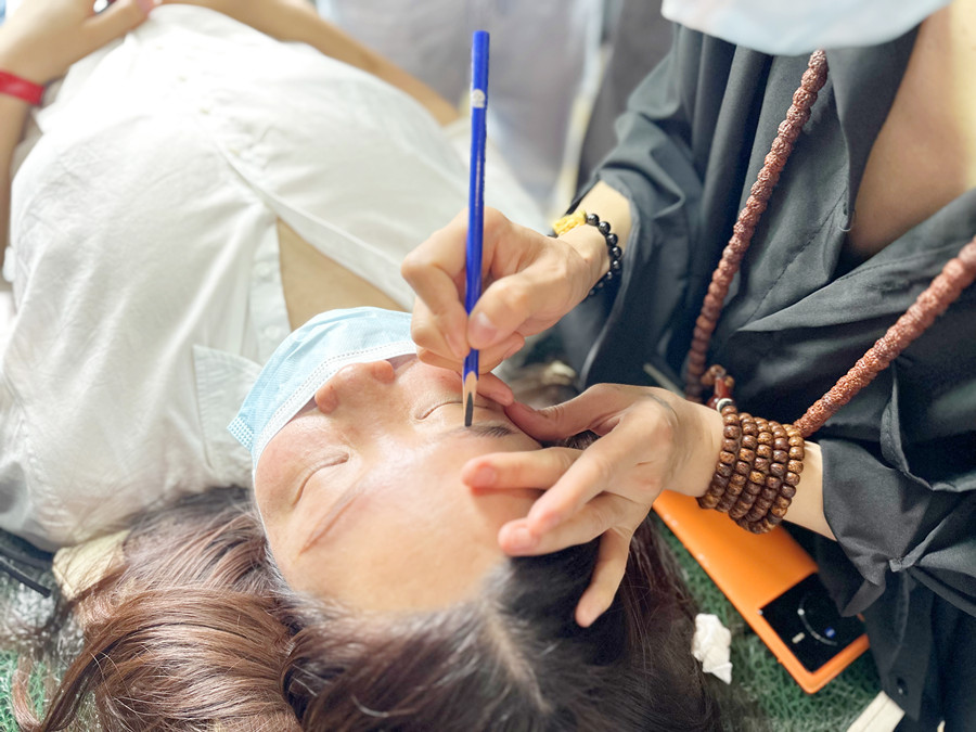 為什么現(xiàn)在這么多人做紋眉？南寧紋繡專業(yè)正規(guī)學校講解