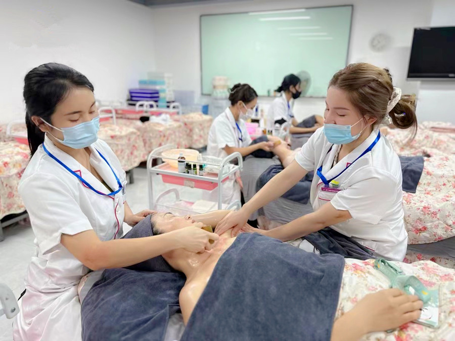 你適合做肩頸刮（sha）痧嗎？零基礎(chǔ)美容教學(xué)