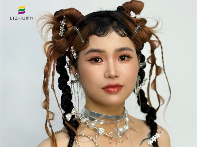 千禧甜辣妝，實力詮釋南寧彩妝學(xué)校哪家好？