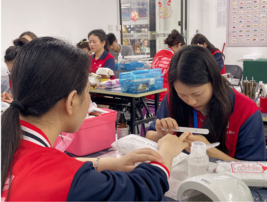 全員通過！南寧美甲基礎班升班考試