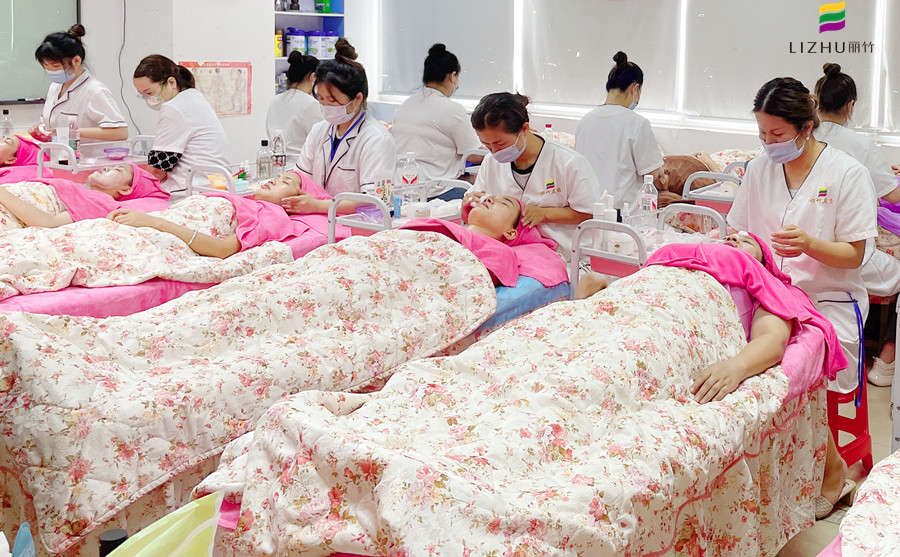 假期還債式護(hù)膚，南寧美容護(hù)膚培訓(xùn)教學(xué)