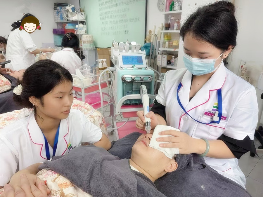 你的皮膚適合做小氣泡嗎？學(xué)皮膚管理零基礎(chǔ)