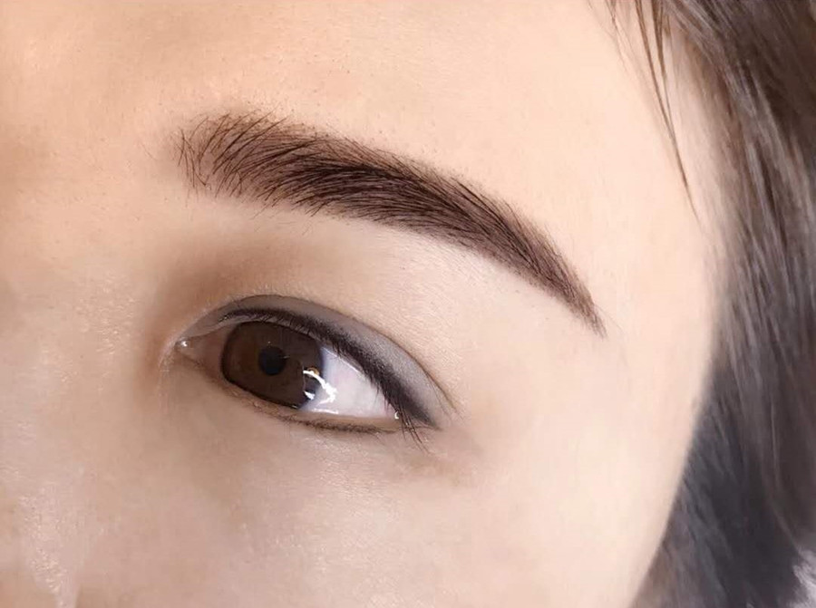 紋美瞳線的操作步驟，南寧學(xué)紋美瞳線