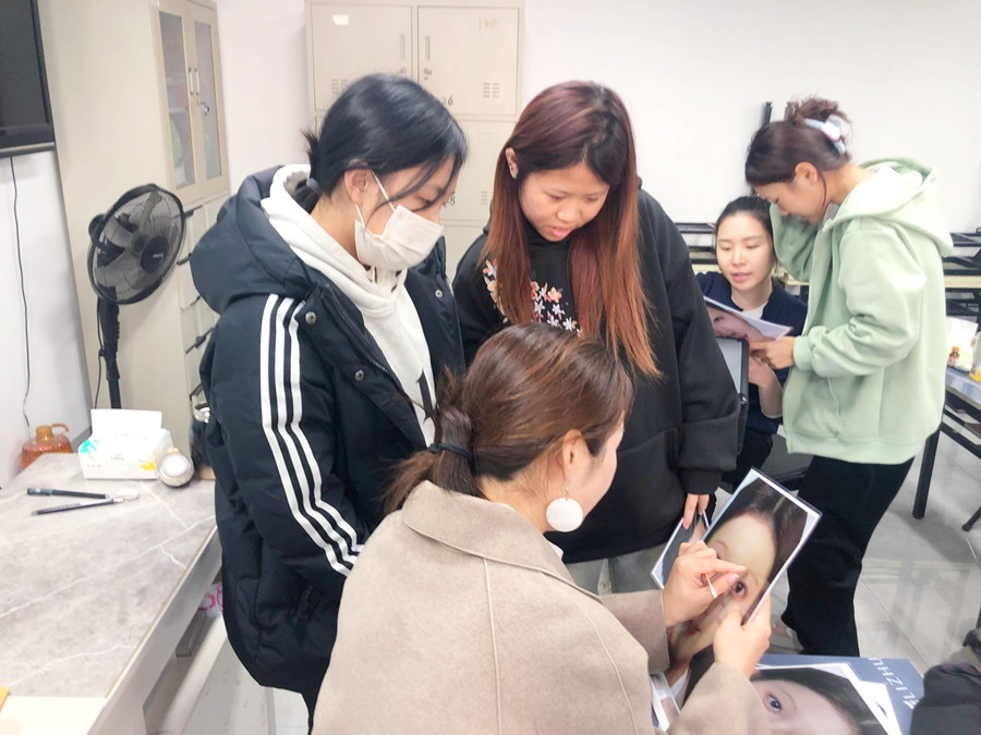 南寧紋繡培訓開課 | 眉眼唇全能大師班