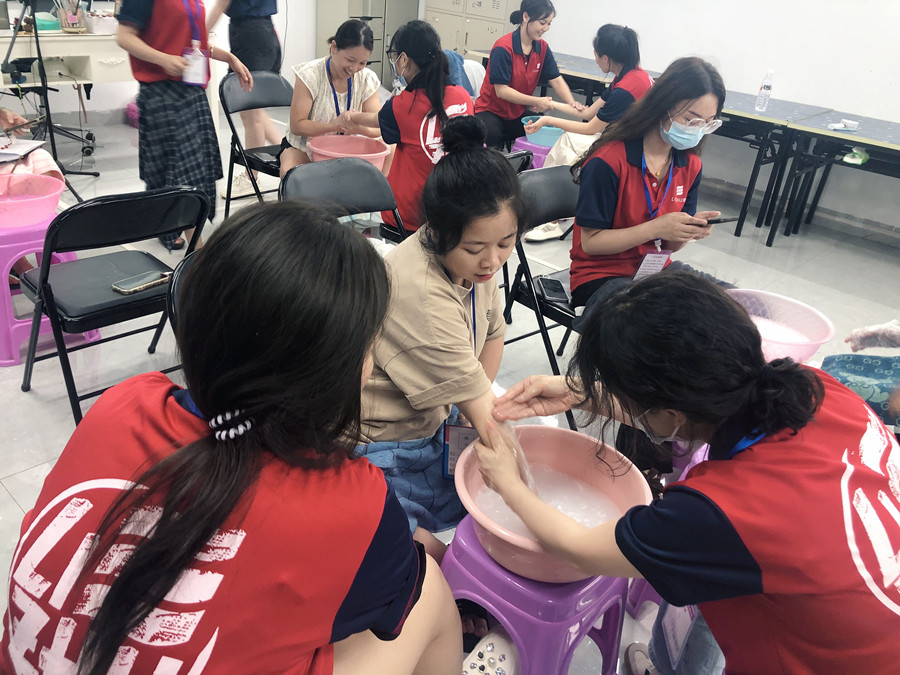 在家如何進(jìn)行手部護(hù)理？南寧美甲課堂花絮