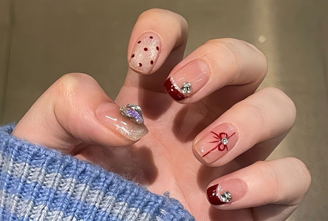 春日溫柔小短甲款式，南寧美甲行業(yè)推薦