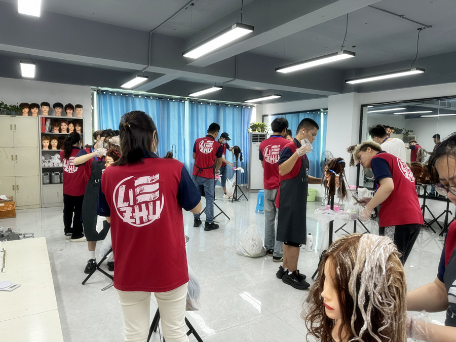 留幾手染發(fā)技術(shù)，廣西燙染訓(xùn)練