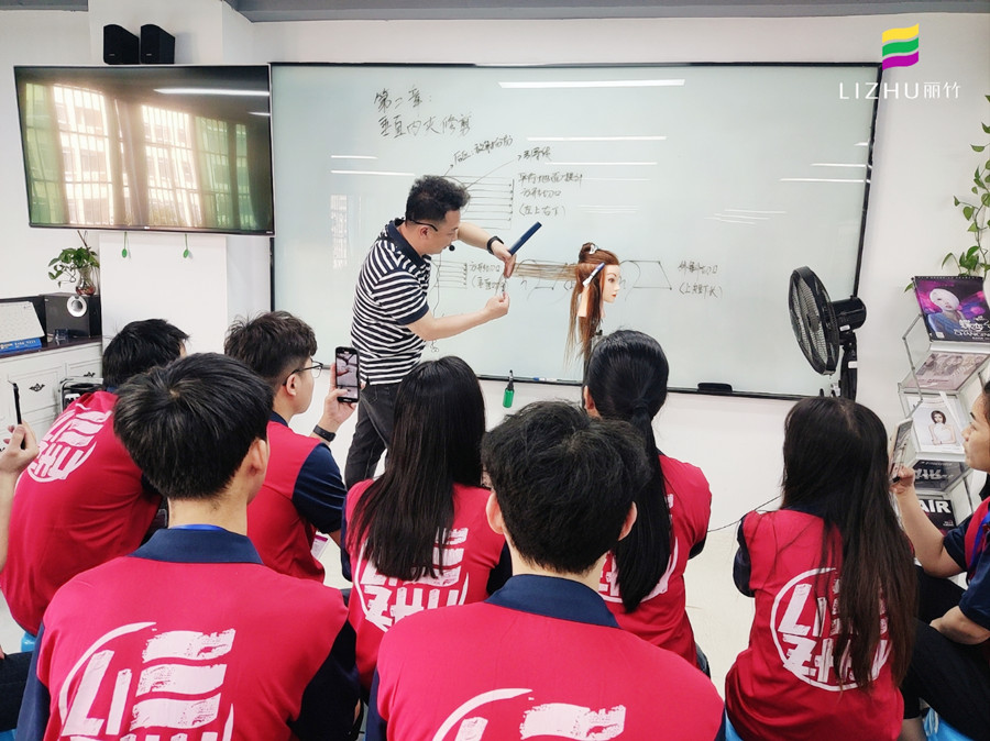 螳螂須發(fā)型的適合人群，廣西美發(fā)修剪