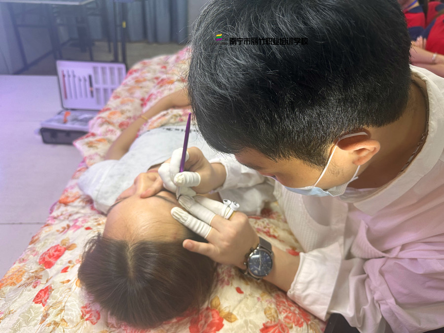 紋繡術(shù)后禁忌要點，廣西眉眼唇紋繡學(xué)校分享