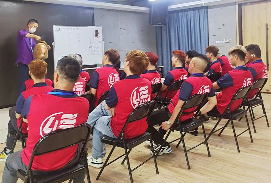 廣西學(xué)美發(fā)，廣西美業(yè)培訓(xùn)學(xué)校推薦麗竹學(xué)校