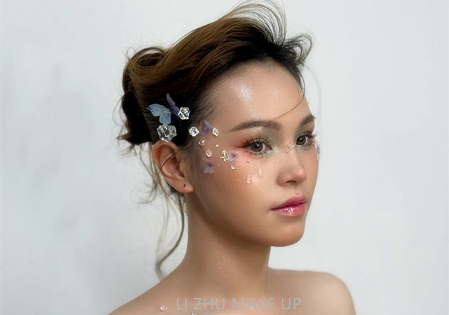碎鉆氛圍感造型，廣西化妝進(jìn)修深造