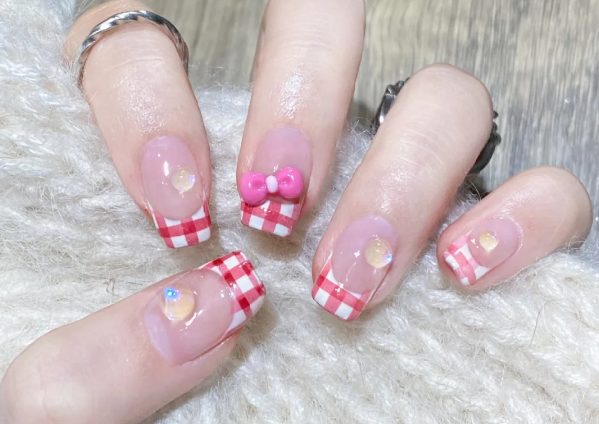 美甲控想學的格紋kitty美甲教程來啦