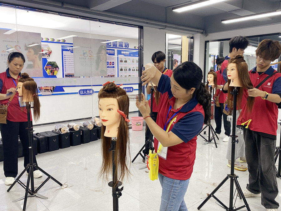 想在廣西學(xué)女士剪發(fā)，廣西美發(fā)怎么招生