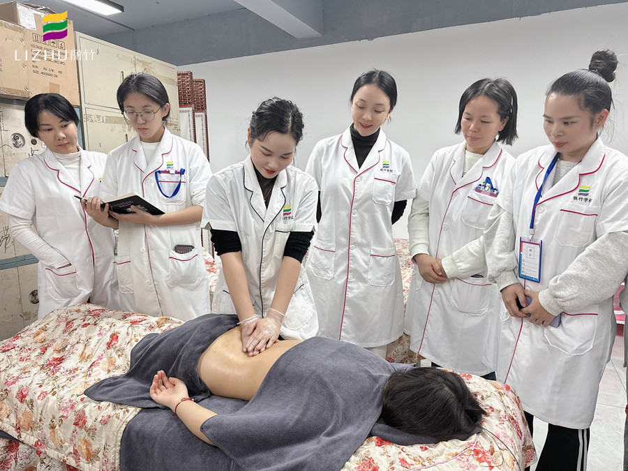 腹部管理，南寧美容健康管理學(xué)校分享