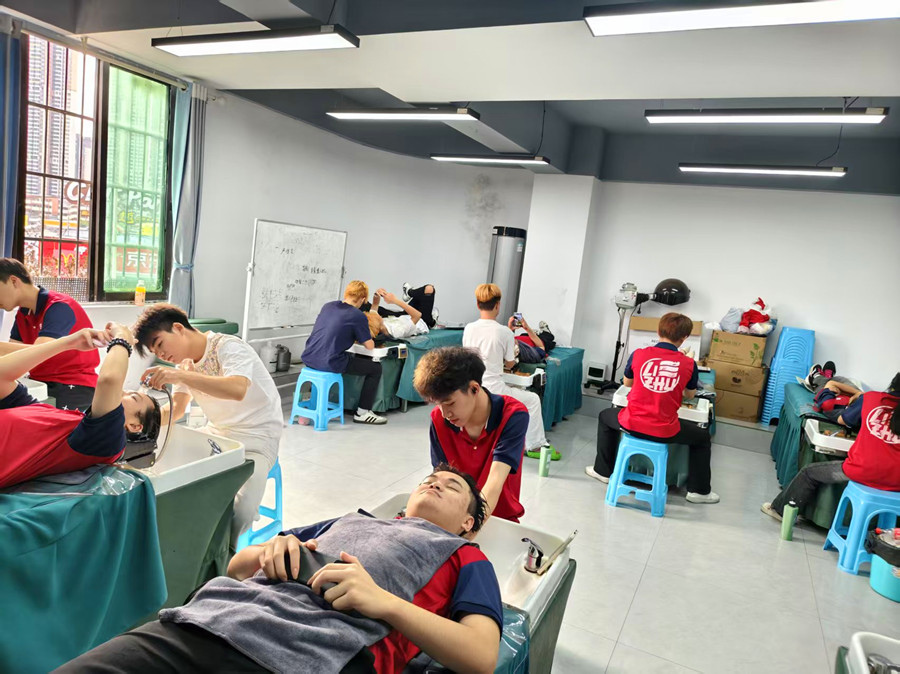 專業(yè)美發(fā)洗護(hù)和普通洗頭的區(qū)別，南寧美發(fā)教學(xué)